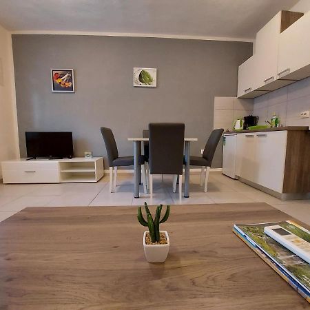 Apartment Ema Zadar Bagian luar foto